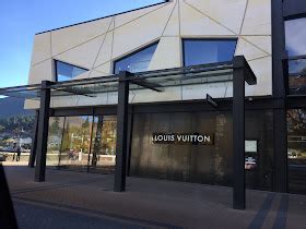 louis vuitton queenstown reviews